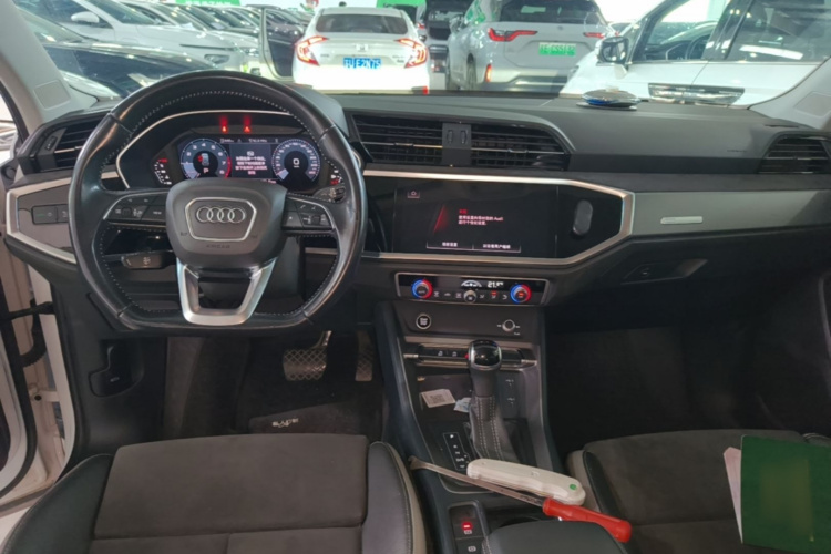 Audi Q3 2022 #10 Audi Q3 2022 car image #10