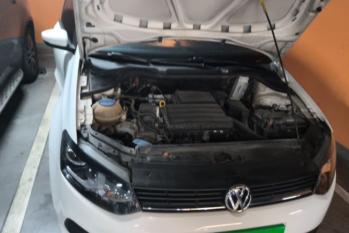 Volkswagen Polo 2017 car image #11