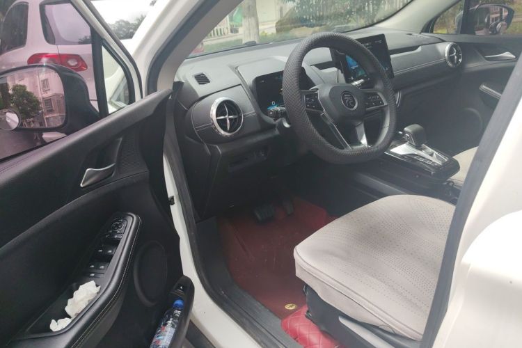 BYD Yuan New Energy 2019 car image #13