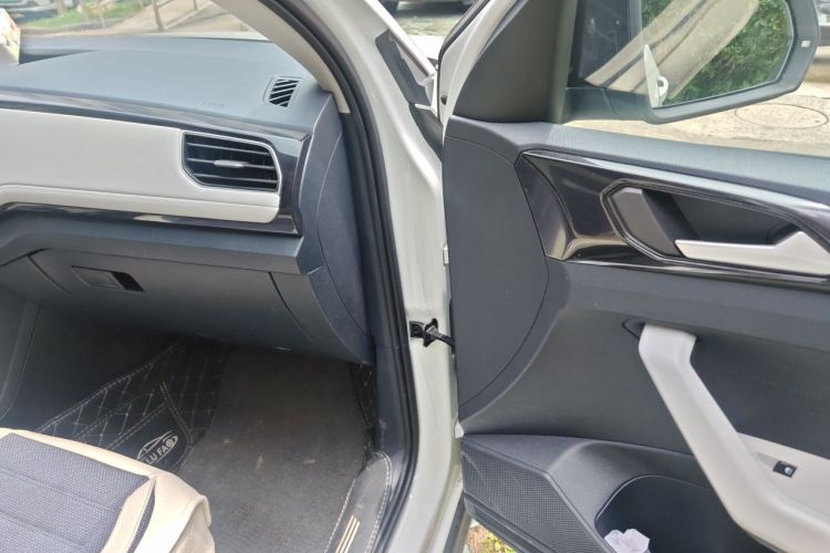 Volkswagen Tharu 2025 imagem de carro #27