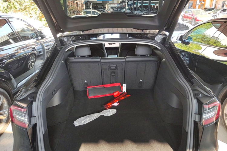 Tesla Model Y 2022 #22 Tesla Model Y 2022 car image #22