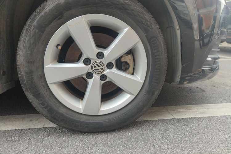 Volkswagen Lavida 2015 car image #9