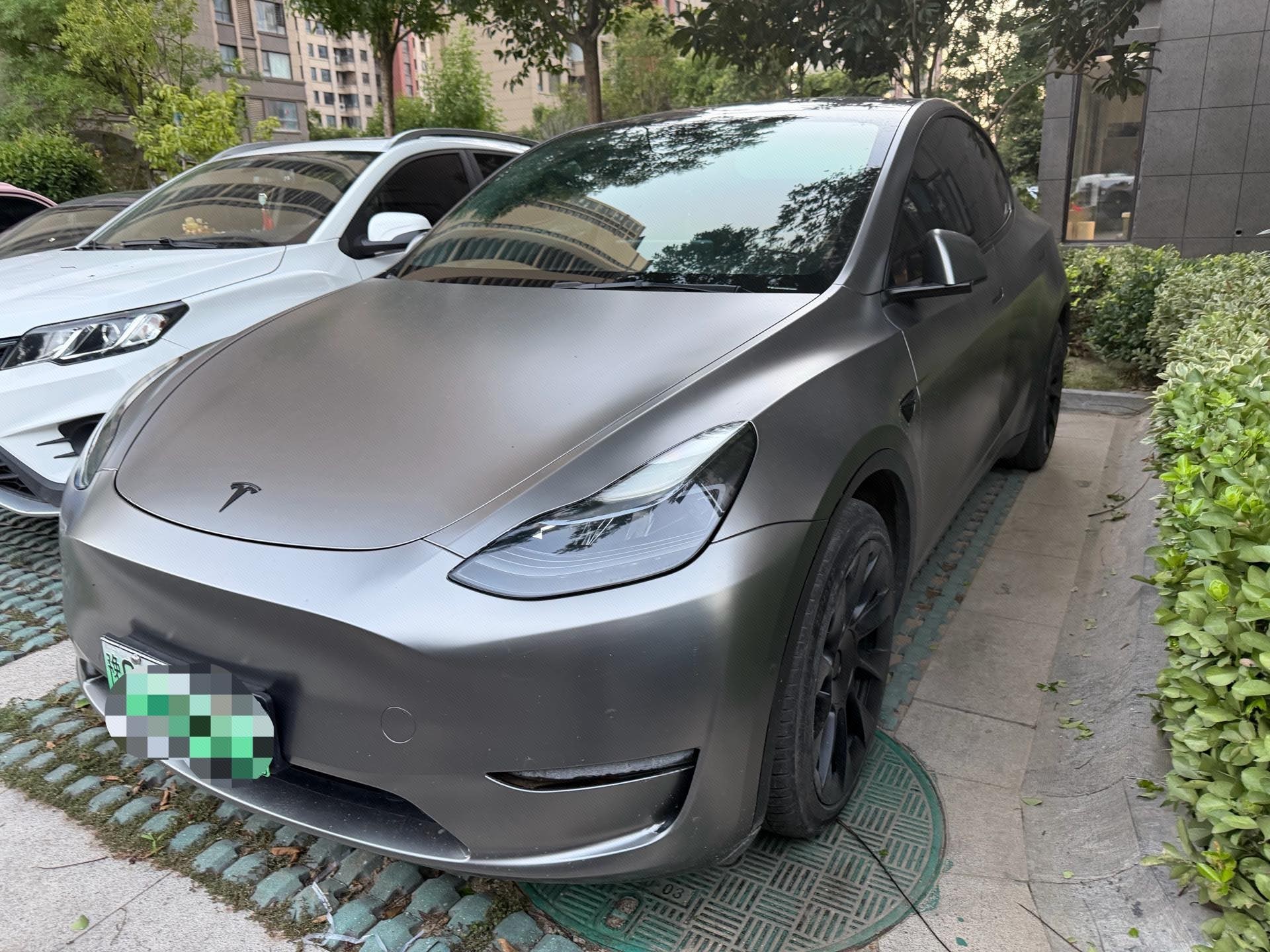Tesla Model Y 2022 Tesla Model Y 2022 car image