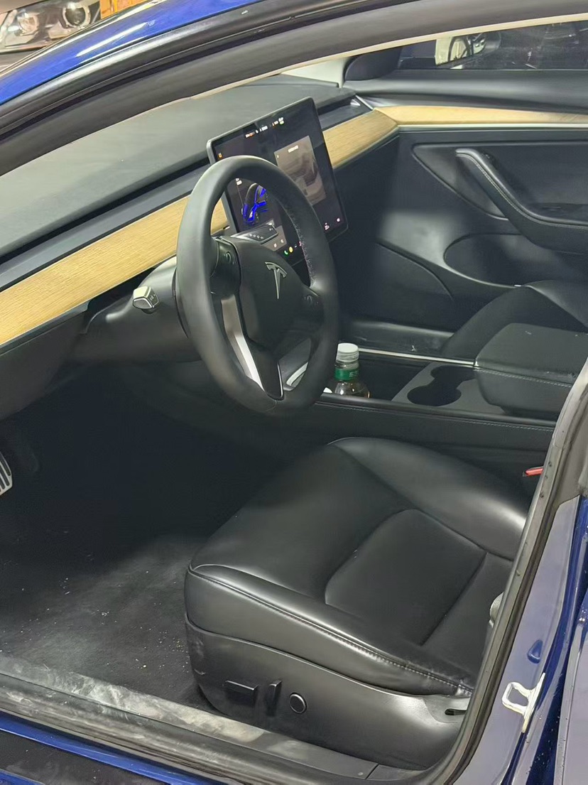 Tesla Model 3 2021 car image #3