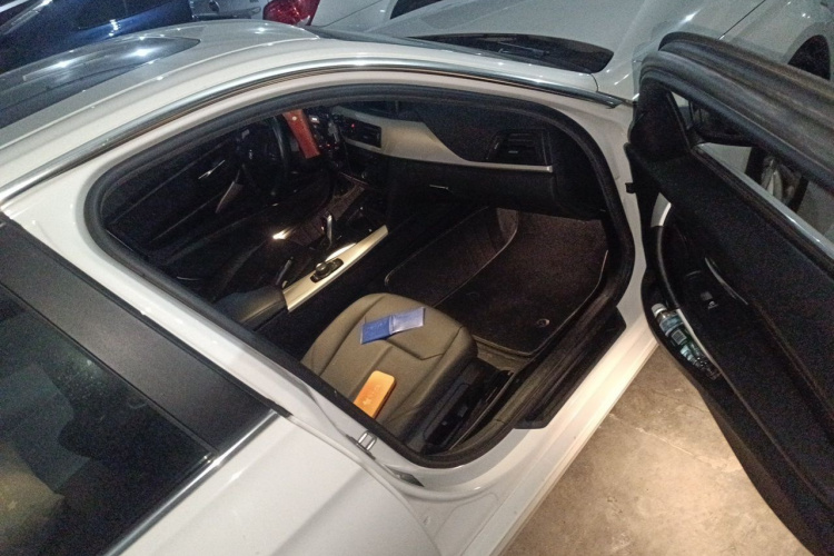 BMW 3 Series 2015 #25 BMW 3 Series 2015 car image #25