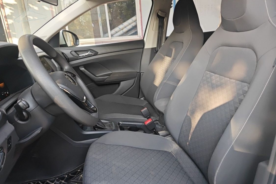 Volkswagen T-Cross 2023 #18 Volkswagen T-Cross 2023 car image #18