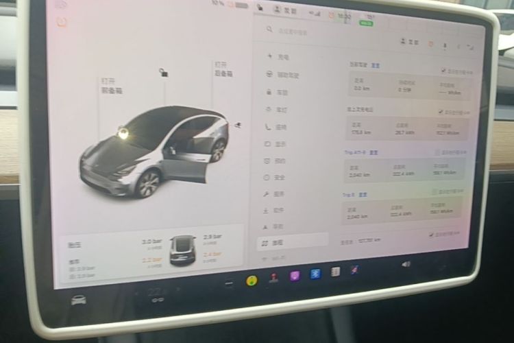 Tesla Model Y 2021 #17 Tesla Model Y 2021 car image #17