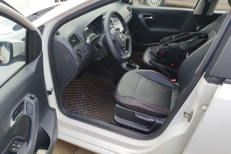 Volkswagen Polo 2017 #12 Volkswagen Polo 2017 car image #12