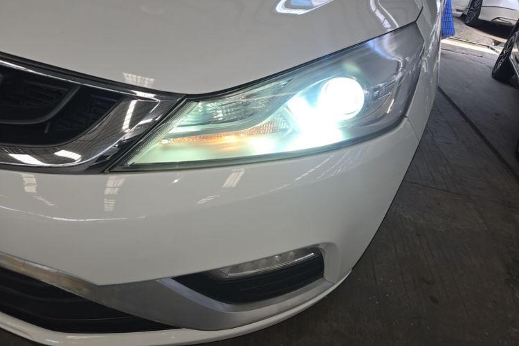 GEELY Emgrand GS 2016 car image #23