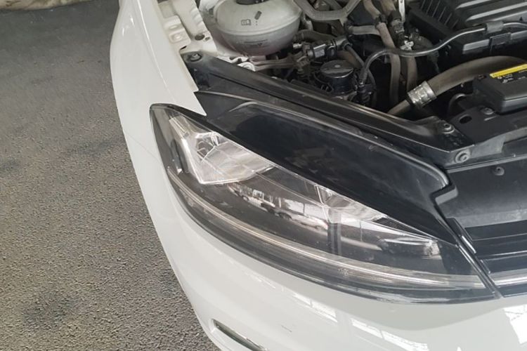 Volkswagen Golf 2020 car image #8