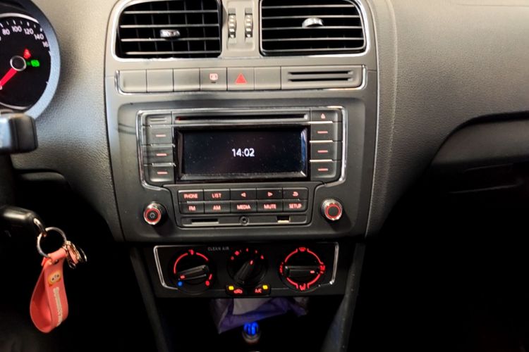Volkswagen Polo 2017 #15 Volkswagen Polo 2017 car image #15