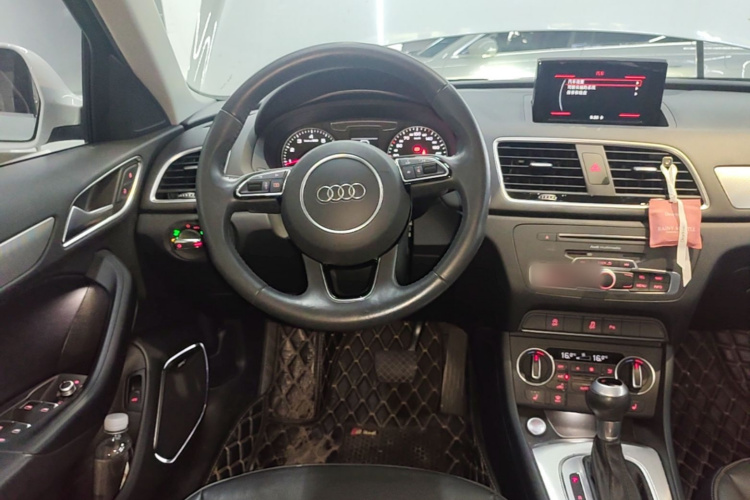 Audi Q3 2019 #11 Audi Q3 2019 car image #11