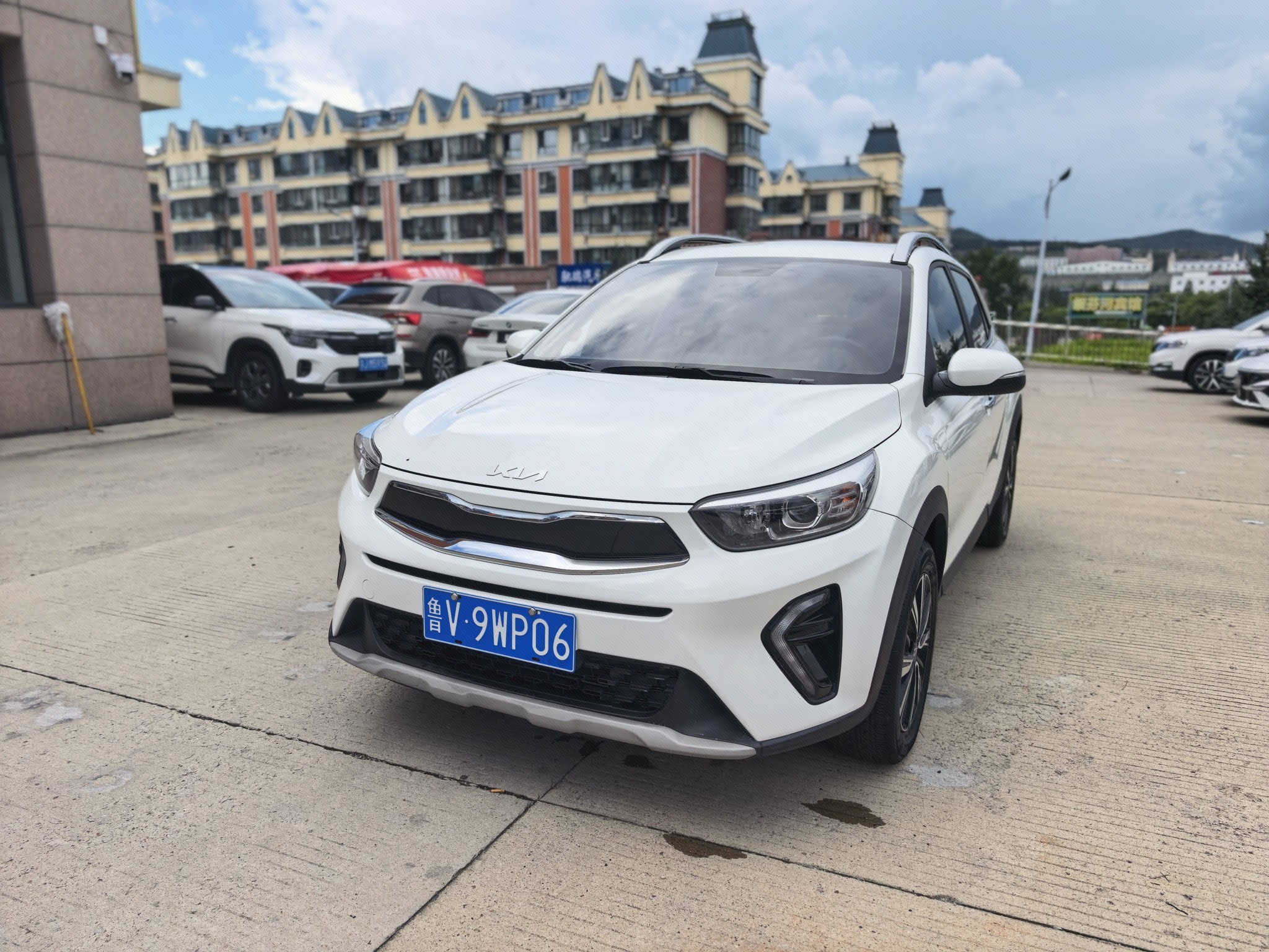 Kia KX1 2022 car image 