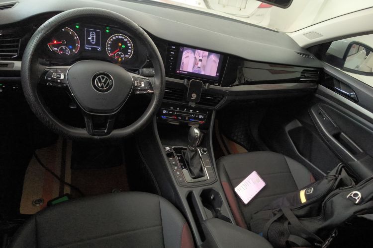 Volkswagen Bora 2021 immagine di auto #13