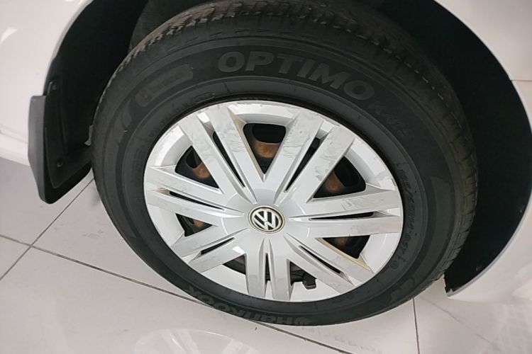 Volkswagen Polo 2018 car image #9