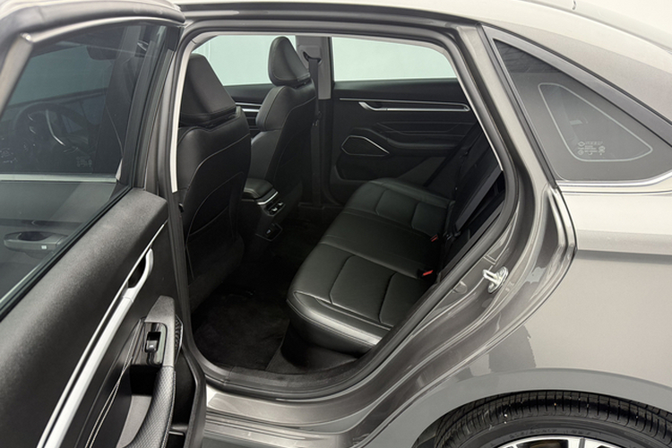 GEELY Emgrand 2024 #12 GEELY Emgrand 2024 car image #12