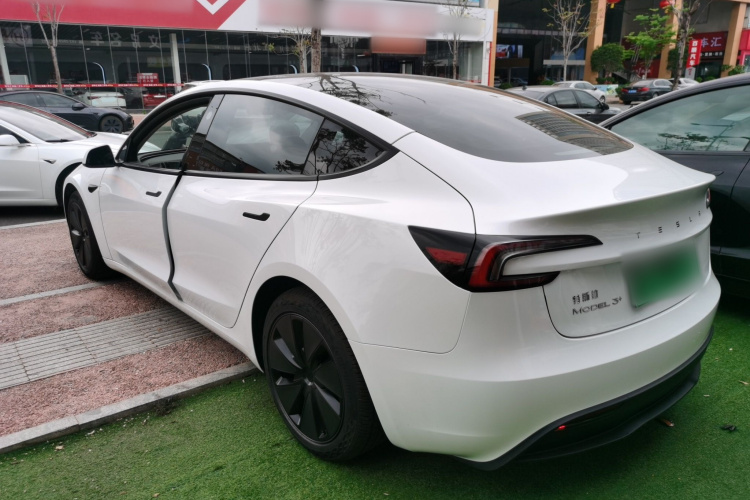 Tesla Model 3 2023 #5 Tesla Model 3 2023 car image #5