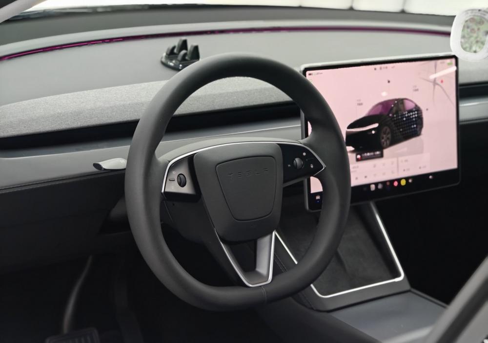 Tesla Model Y 2025 #8 Tesla Model Y 2025 image de voiture #8