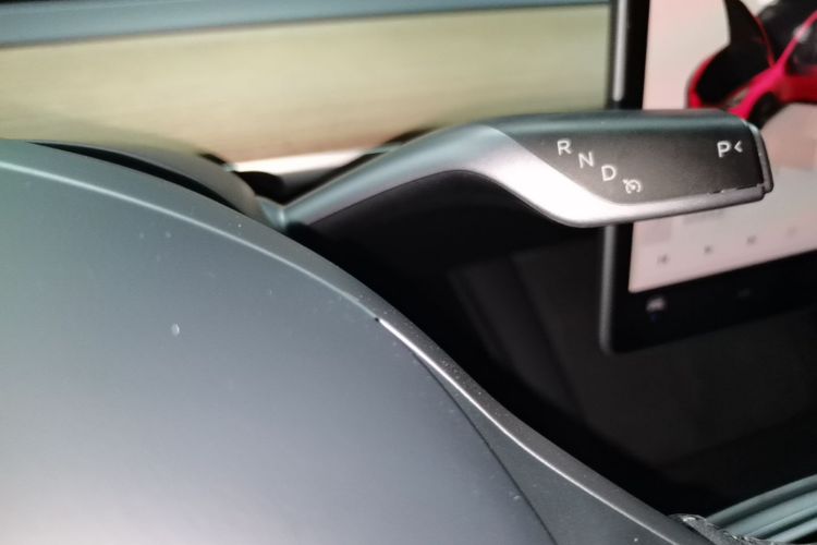 Tesla Model 3 2023 car image #14