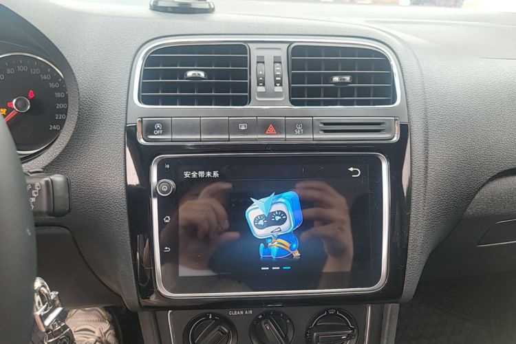 Volkswagen Polo 2018 #13 Volkswagen Polo 2018 car image #13