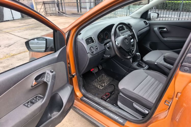 Volkswagen Polo 2016 #16 Volkswagen Polo 2016 car image #16