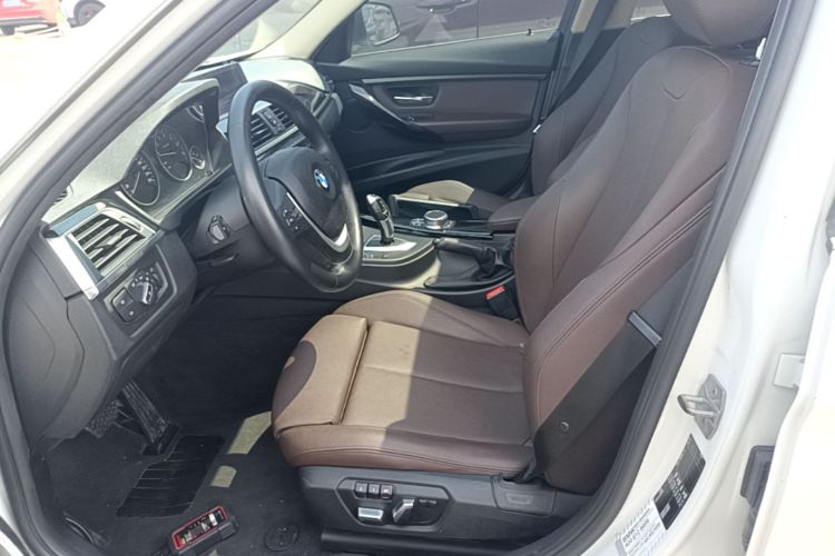 BMW 3 Series 2019 #15 BMW 3 Series 2019 car image #15
