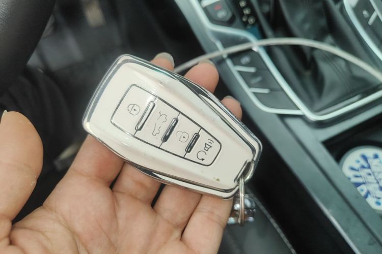 GEELY Emgrand 2020 car image #9