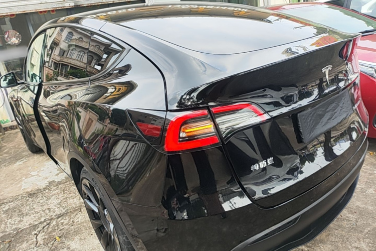 Tesla Model Y 2021 #7 Tesla Model Y 2021 car image #7