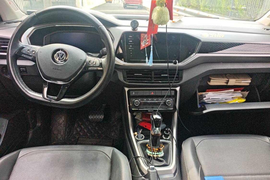Volkswagen T-Cross 2019 car image #21