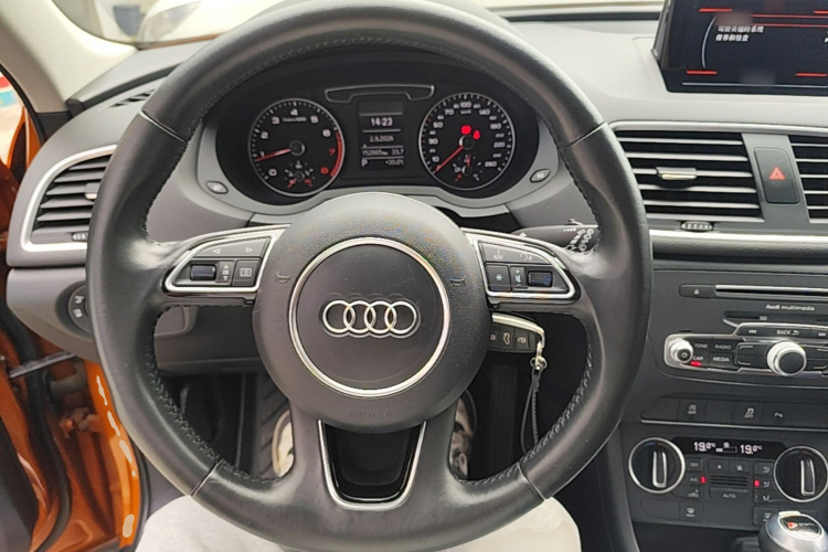 Audi Q3 2018 #15 Audi Q3 2018 car image #15