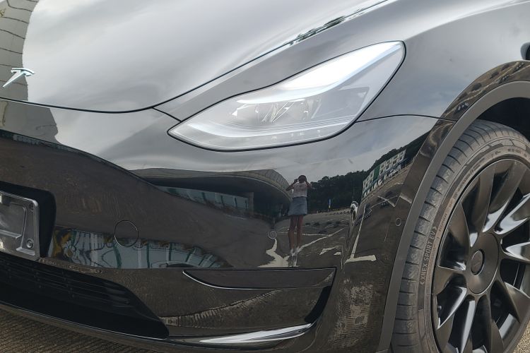 Tesla Model Y 2022 car image #27