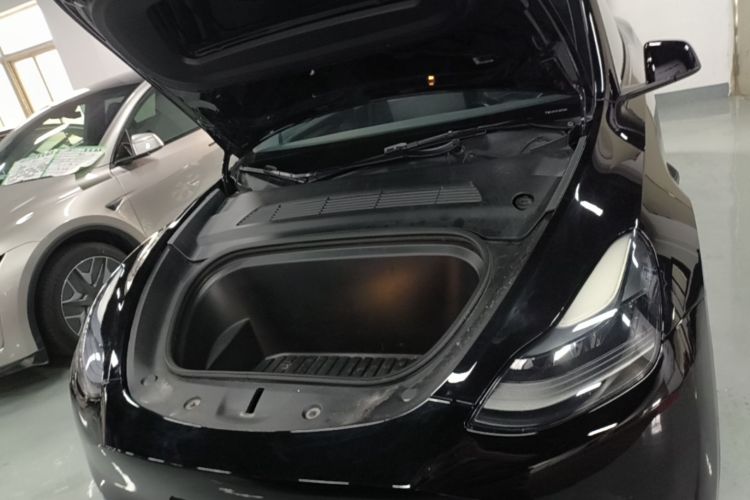 Tesla Model Y 2021 #20 Tesla Model Y 2021 car image #20
