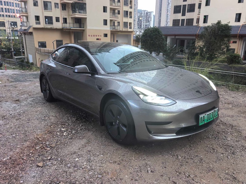 Tesla Model 3 2023 car image #3