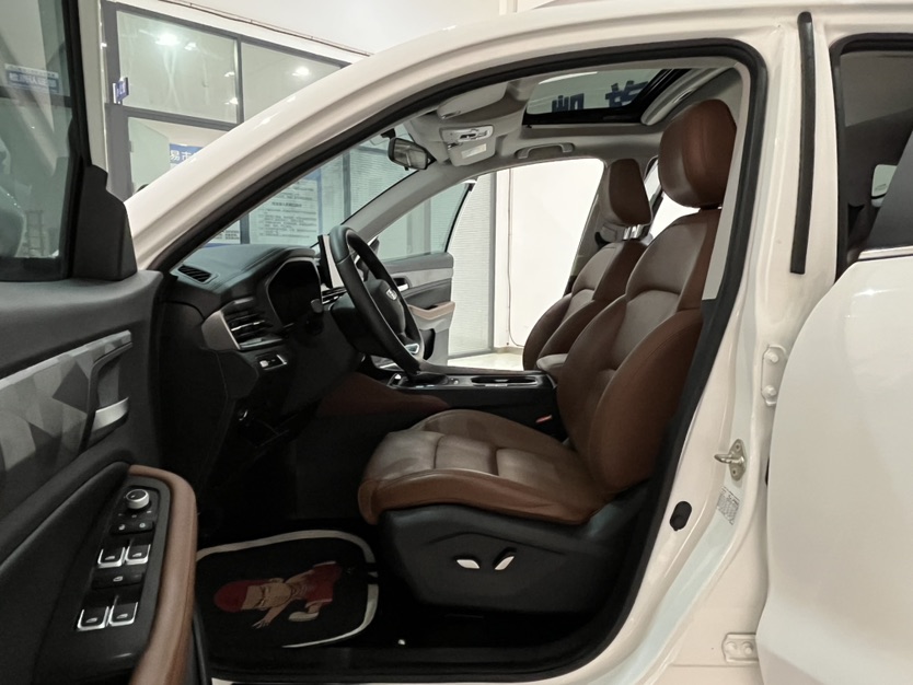 GEELY Vision X6 2023 изображение автомобиля #6