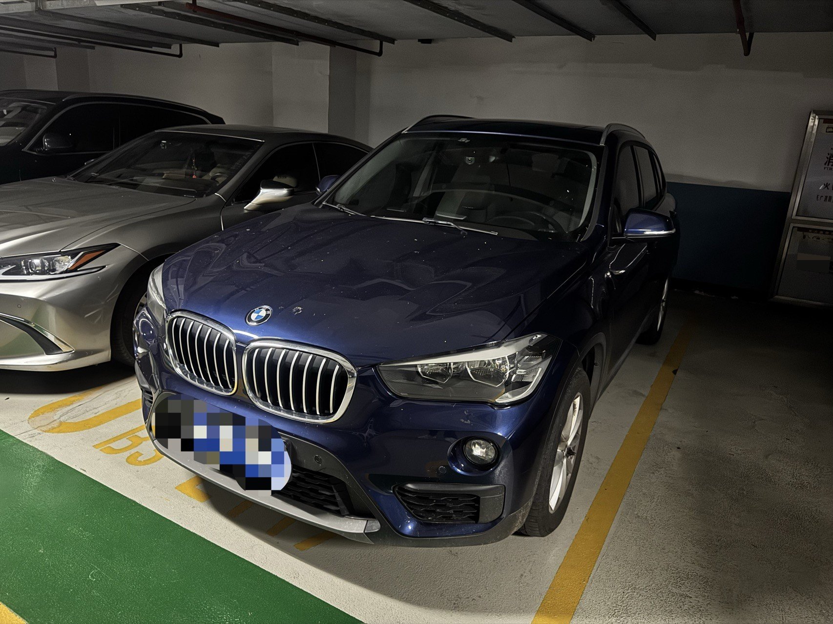BMW X1 2019 BMW X1 2019 car image