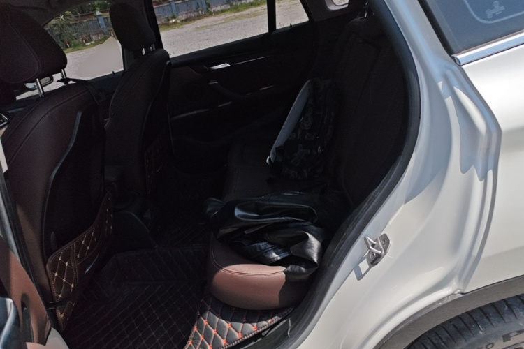 BMW X1 2020 car image #19