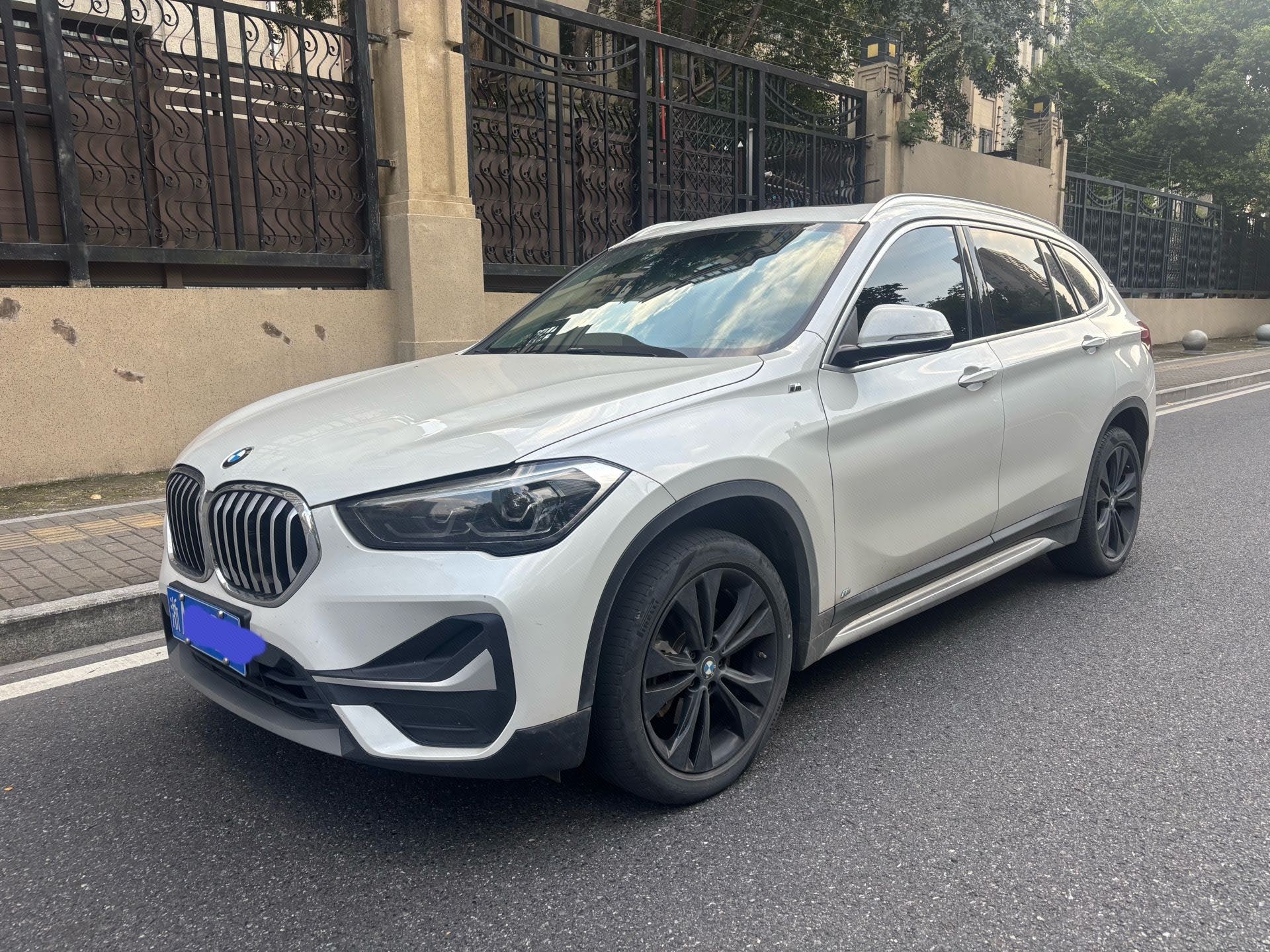 BMW X1 2022 BMW X1 2022 car image