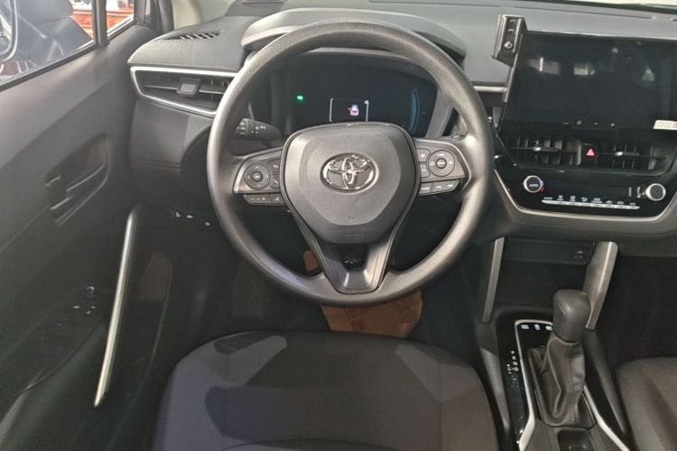 Toyota Corolla Cross 2024 car image #11