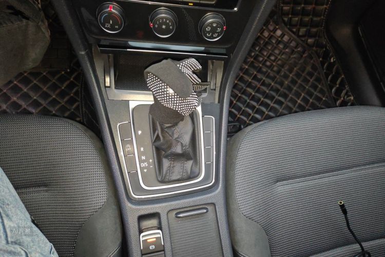 Volkswagen Golf 2019 #16 Volkswagen Golf 2019 car image #16
