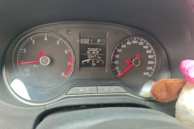Volkswagen Polo 2019 car image #8