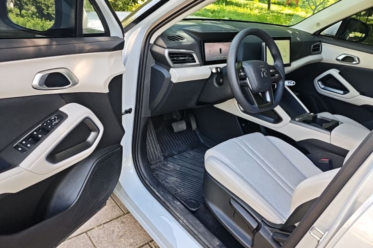 BYD YuanUP 2025 car image #16