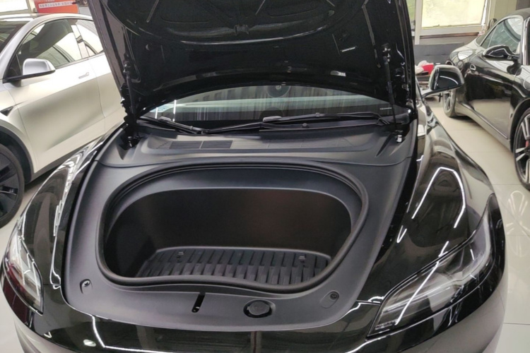 Tesla Model 3 2026 car image #20