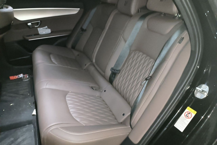 BYD Han 2025 image de voiture #14