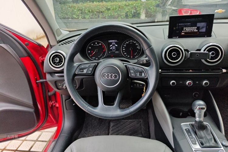 Audi A3 2019 car image #12