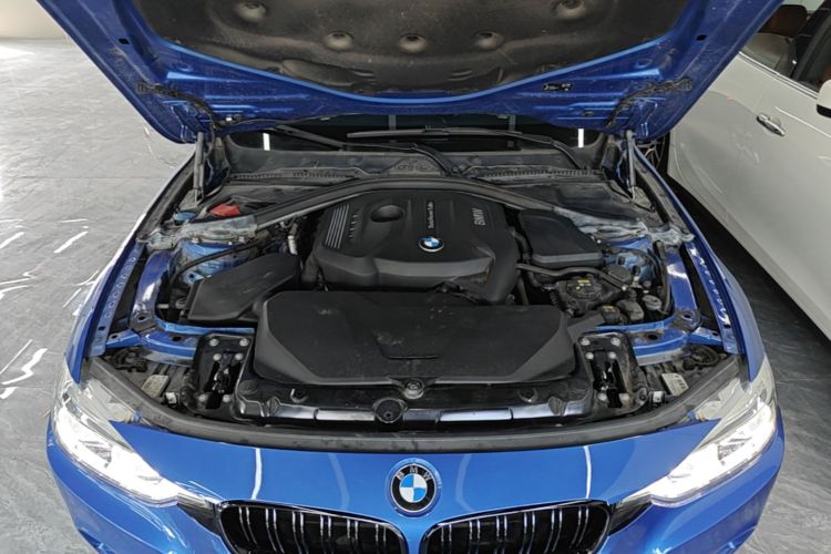 BMW 3 Series 2018 #20 BMW 3 Series 2018 car image #20