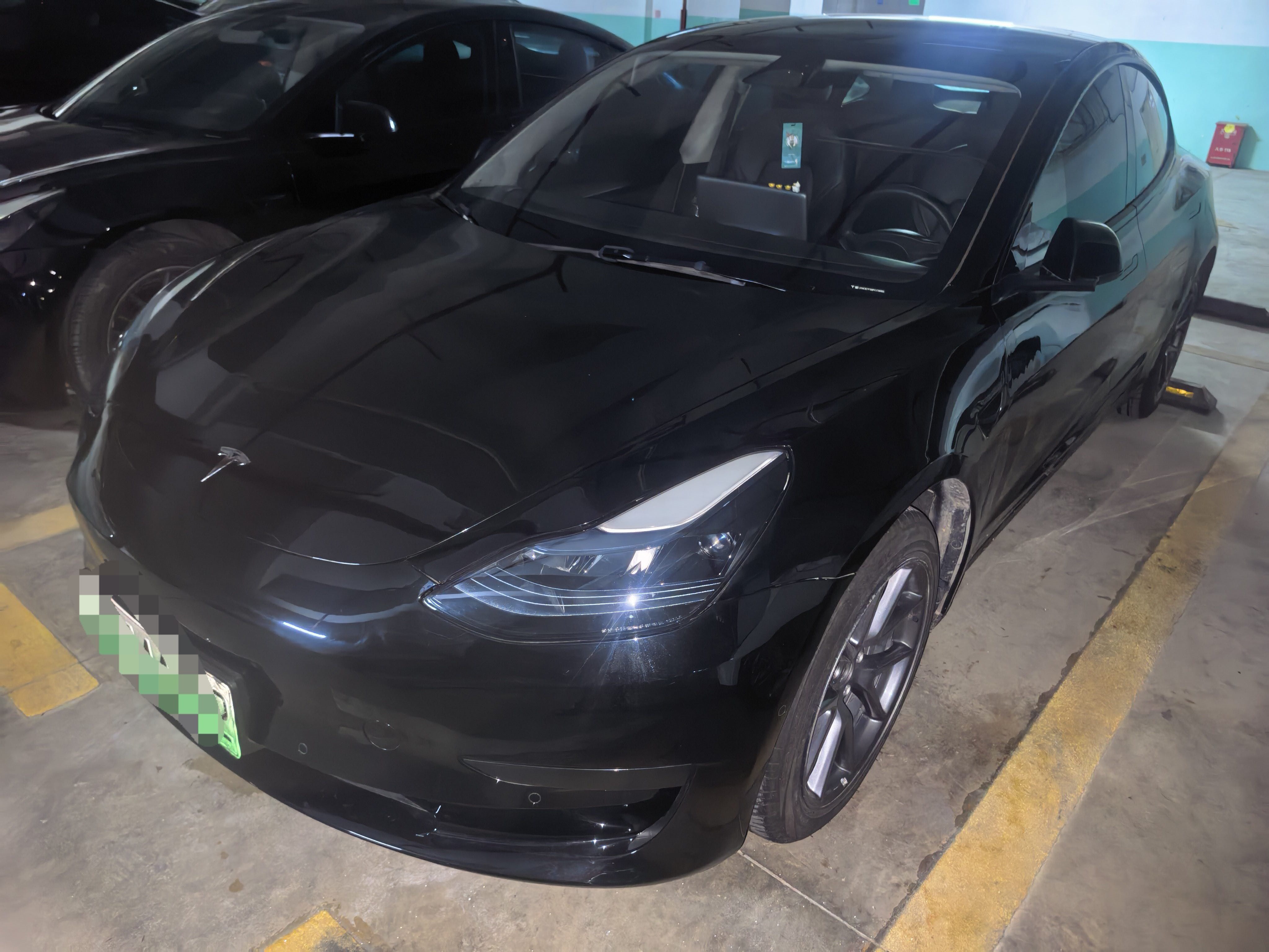 Tesla Model 3 2023 car image 