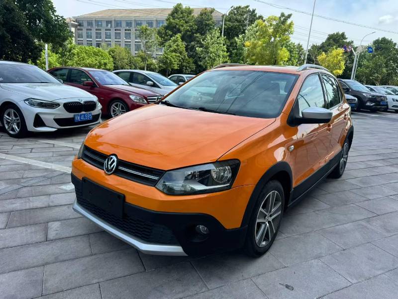 Volkswagen Polo 2012 Volkswagen Polo 2012 car image