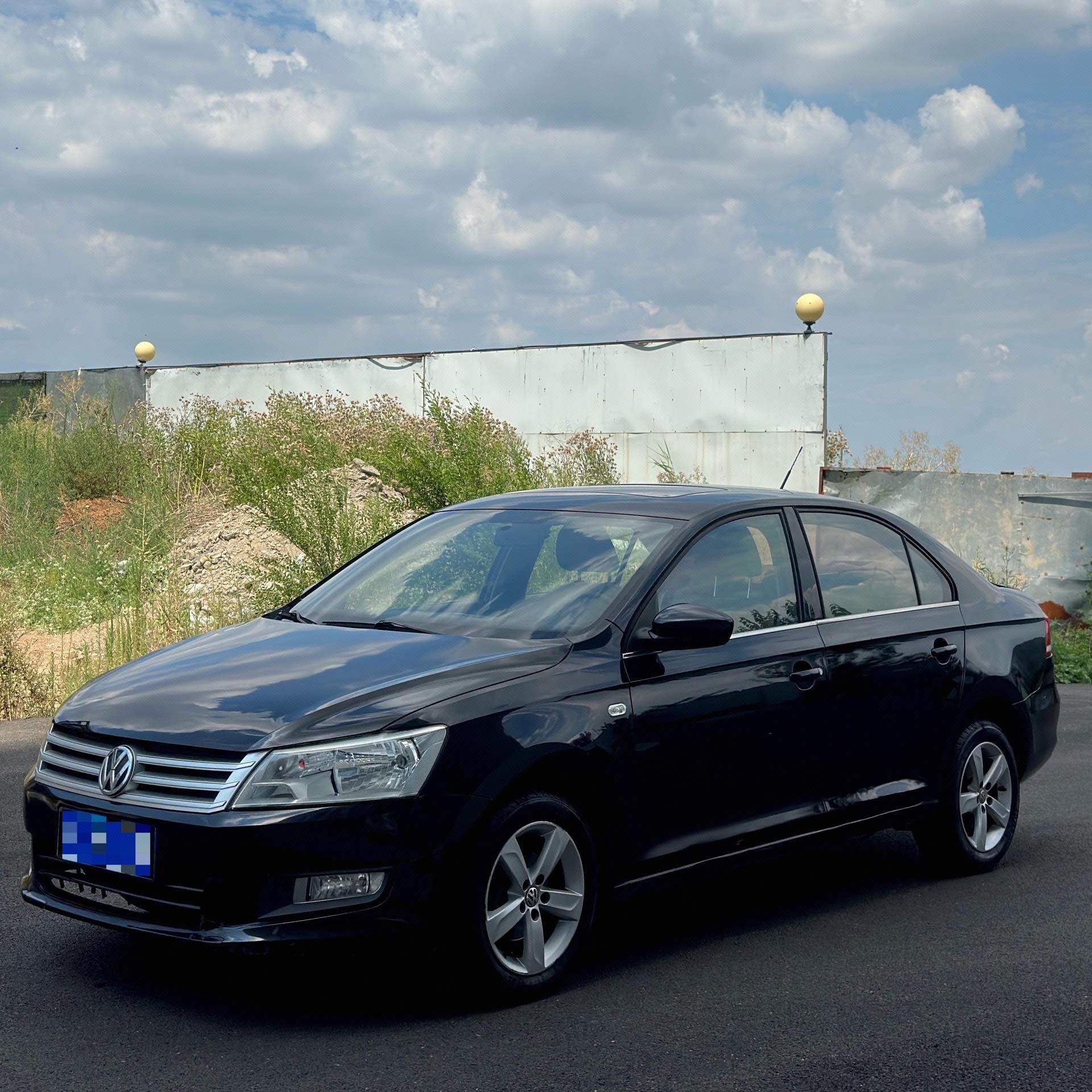 Volkswagen Santana 2013 Volkswagen Santana 2013 car image