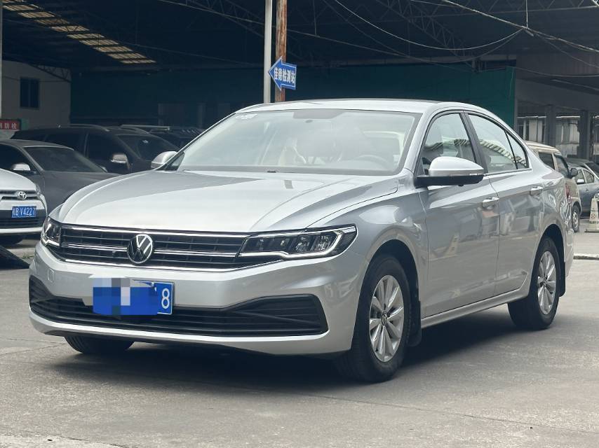 Volkswagen Bora 2021 immagine di auto 