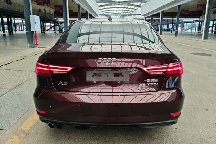 Audi A3 2018 car image #6